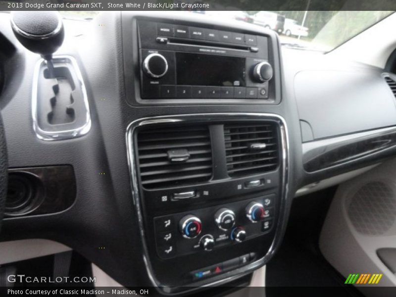 Stone White / Black/Light Graystone 2013 Dodge Grand Caravan SXT