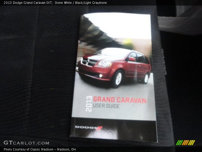 Stone White / Black/Light Graystone 2013 Dodge Grand Caravan SXT