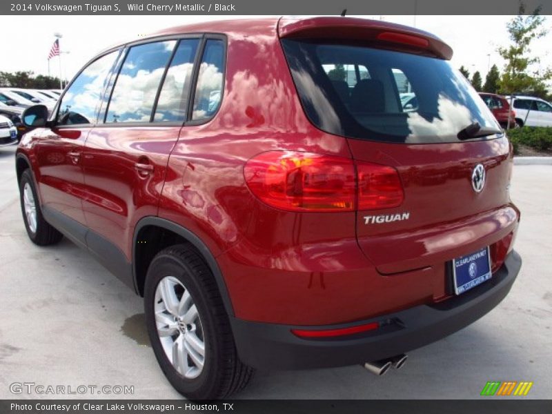 Wild Cherry Metallic / Black 2014 Volkswagen Tiguan S