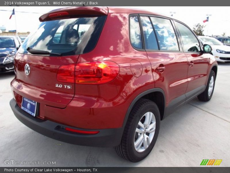 Wild Cherry Metallic / Black 2014 Volkswagen Tiguan S