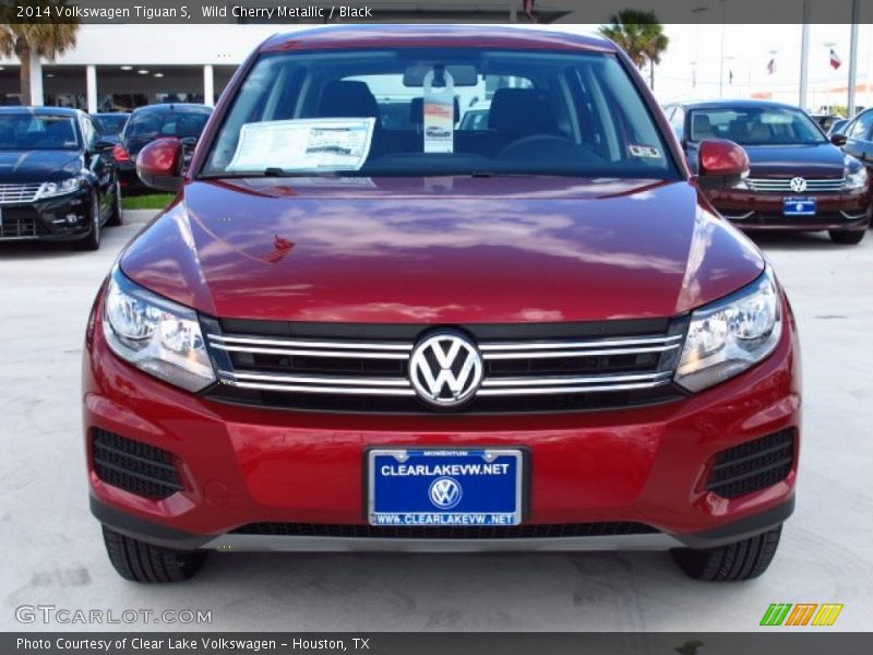 Wild Cherry Metallic / Black 2014 Volkswagen Tiguan S