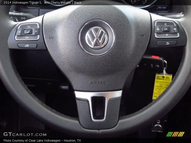 Wild Cherry Metallic / Black 2014 Volkswagen Tiguan S