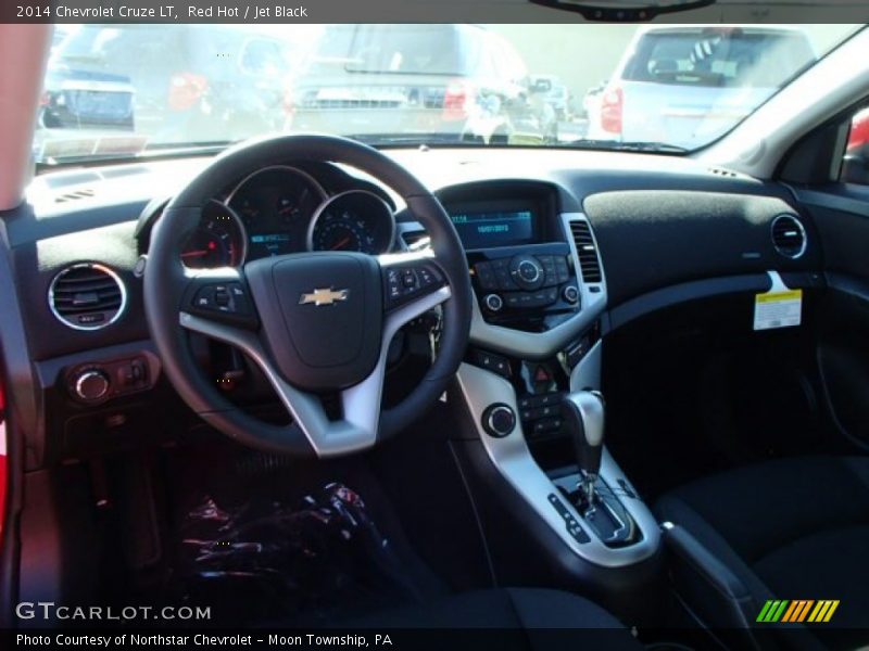Red Hot / Jet Black 2014 Chevrolet Cruze LT