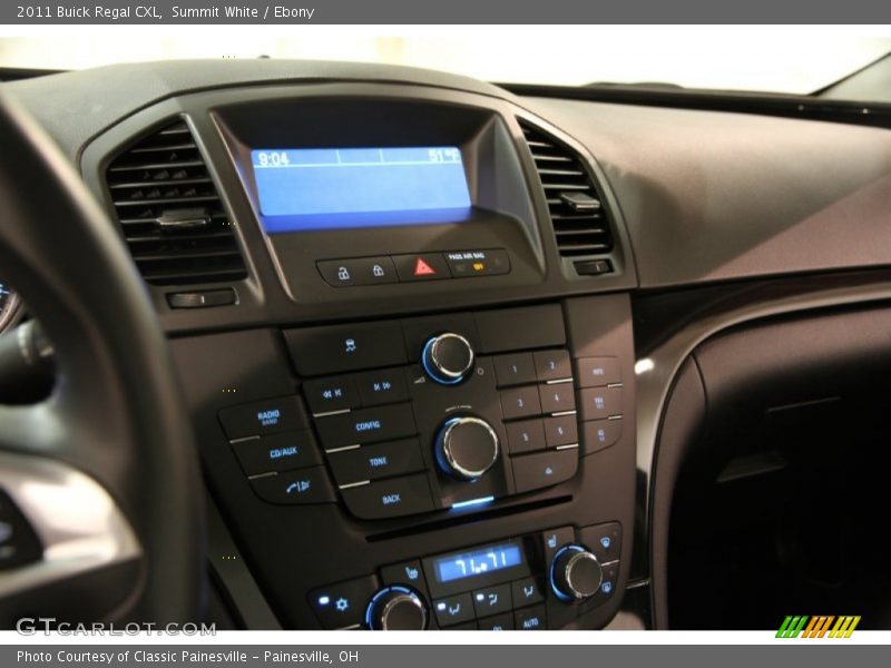 Summit White / Ebony 2011 Buick Regal CXL