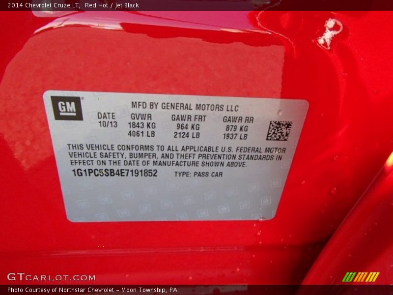 Red Hot / Jet Black 2014 Chevrolet Cruze LT