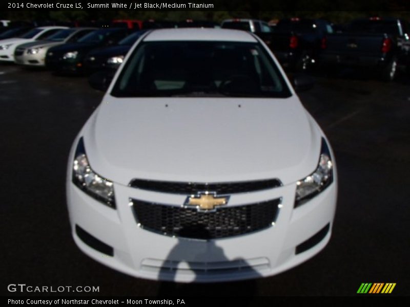 Summit White / Jet Black/Medium Titanium 2014 Chevrolet Cruze LS