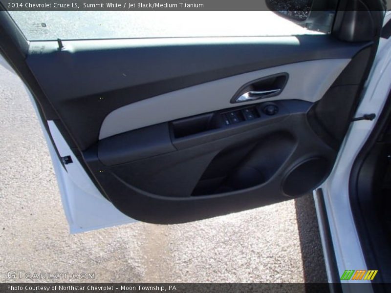 Summit White / Jet Black/Medium Titanium 2014 Chevrolet Cruze LS