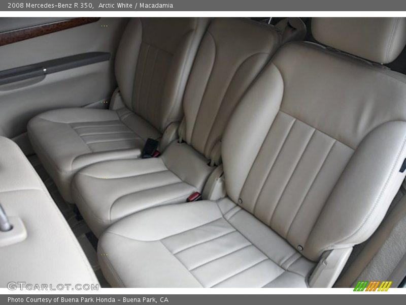 Arctic White / Macadamia 2008 Mercedes-Benz R 350