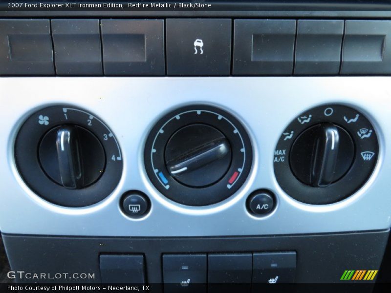 Controls of 2007 Explorer XLT Ironman Edition