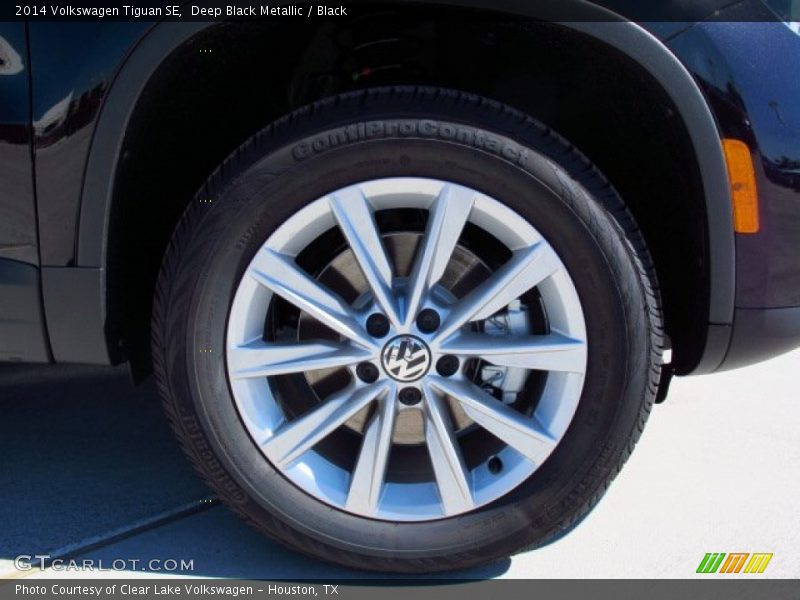 Deep Black Metallic / Black 2014 Volkswagen Tiguan SE
