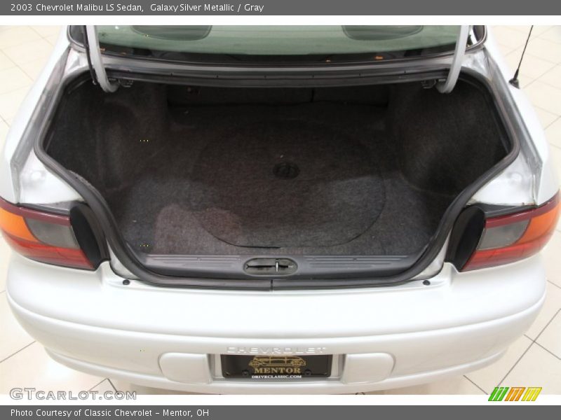  2003 Malibu LS Sedan Trunk