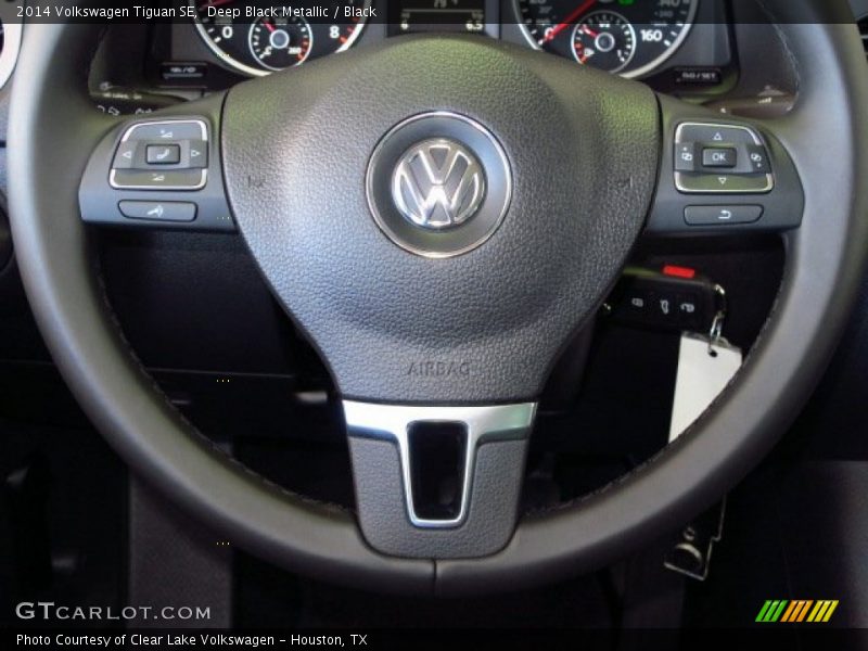 Deep Black Metallic / Black 2014 Volkswagen Tiguan SE