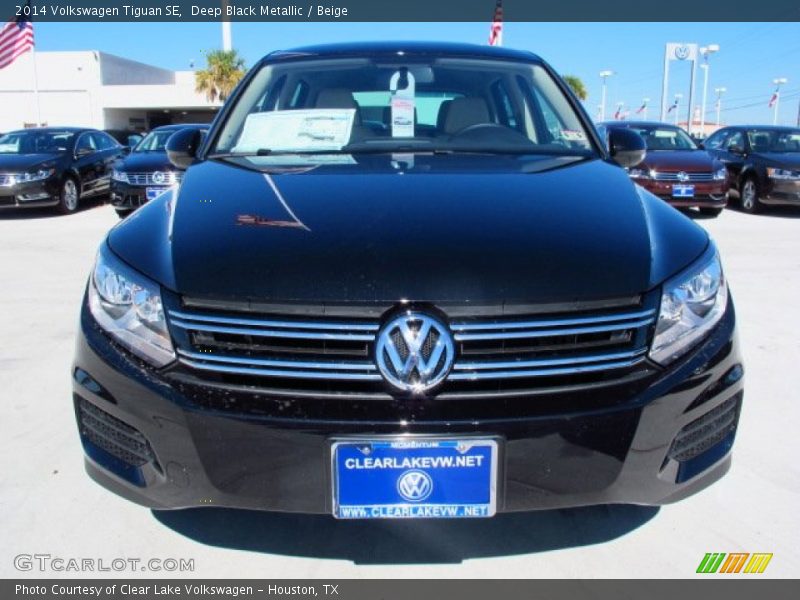 Deep Black Metallic / Beige 2014 Volkswagen Tiguan SE