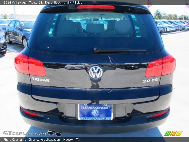 Deep Black Metallic / Beige 2014 Volkswagen Tiguan SE