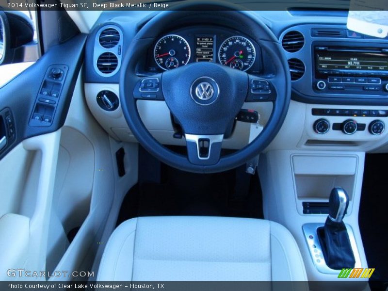 Deep Black Metallic / Beige 2014 Volkswagen Tiguan SE