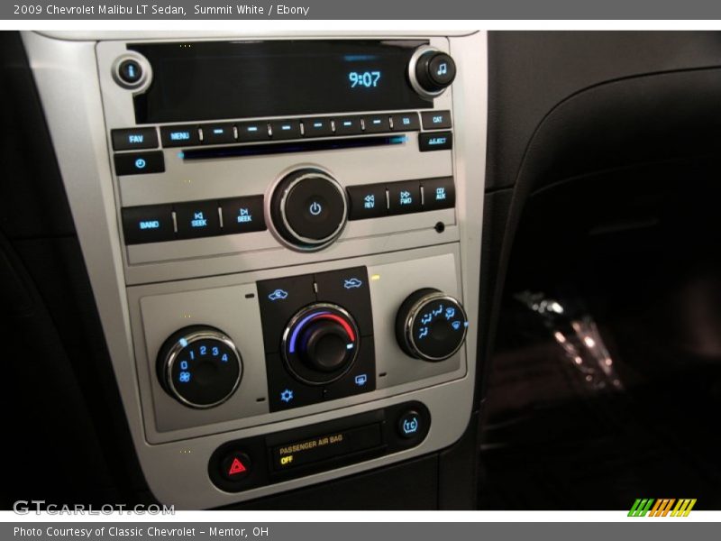 Summit White / Ebony 2009 Chevrolet Malibu LT Sedan