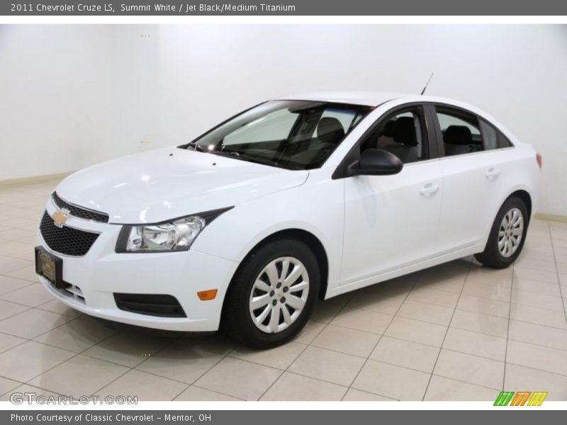 Summit White / Jet Black/Medium Titanium 2011 Chevrolet Cruze LS