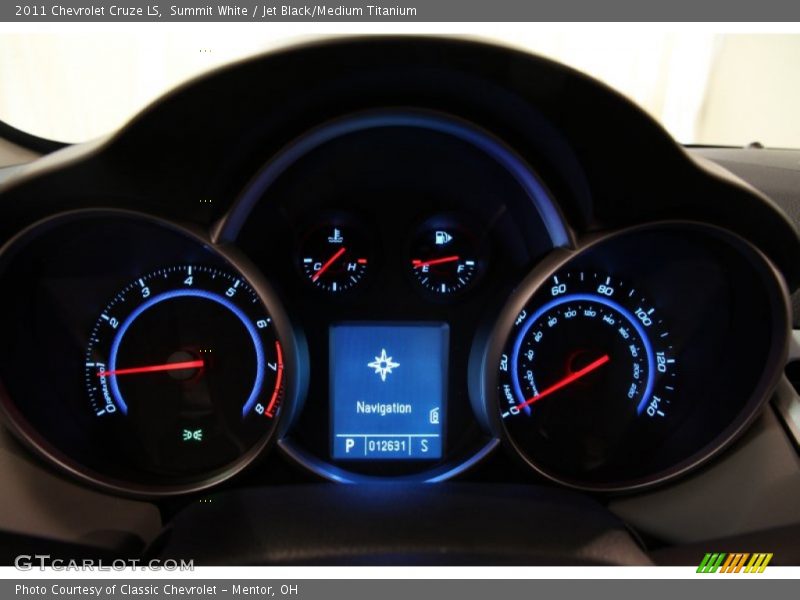 Summit White / Jet Black/Medium Titanium 2011 Chevrolet Cruze LS