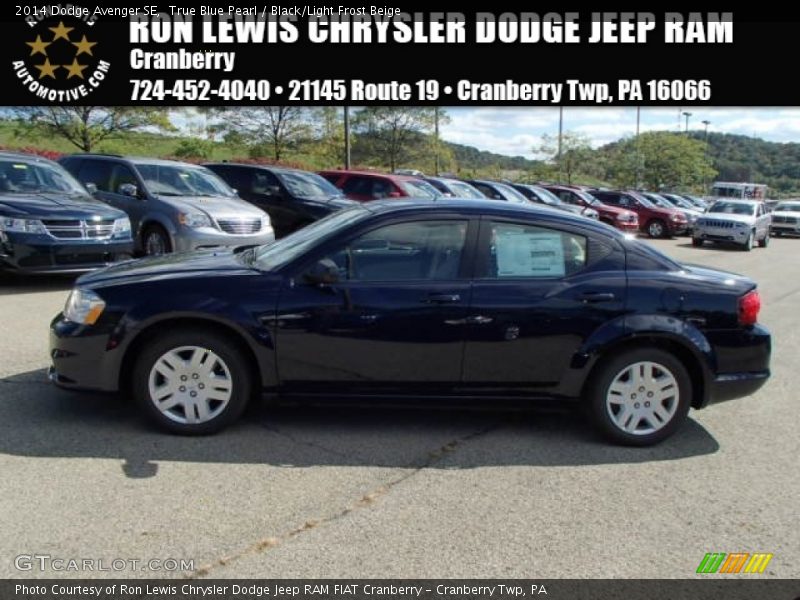 True Blue Pearl / Black/Light Frost Beige 2014 Dodge Avenger SE