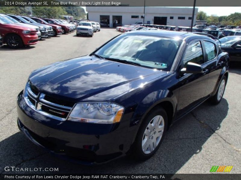 True Blue Pearl / Black/Light Frost Beige 2014 Dodge Avenger SE