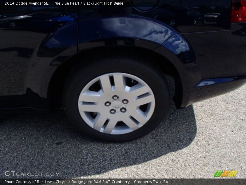 True Blue Pearl / Black/Light Frost Beige 2014 Dodge Avenger SE