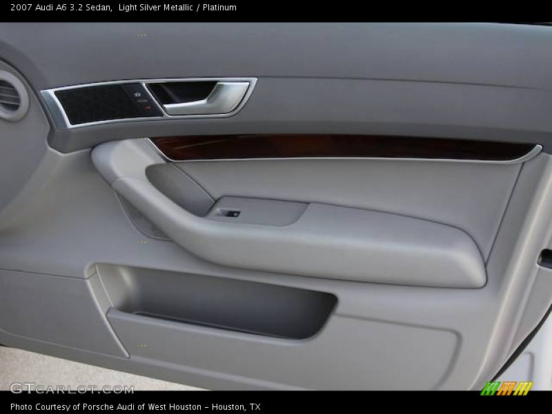 Light Silver Metallic / Platinum 2007 Audi A6 3.2 Sedan
