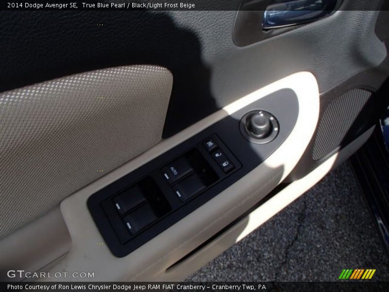 True Blue Pearl / Black/Light Frost Beige 2014 Dodge Avenger SE