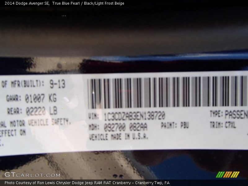 True Blue Pearl / Black/Light Frost Beige 2014 Dodge Avenger SE