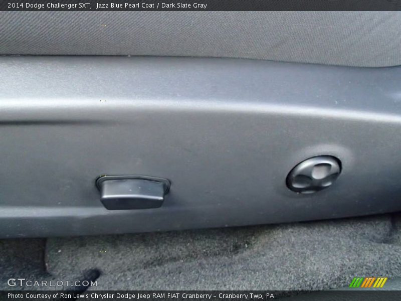 Jazz Blue Pearl Coat / Dark Slate Gray 2014 Dodge Challenger SXT