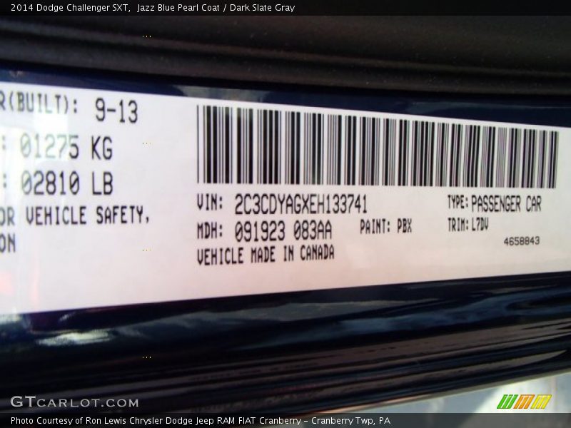 Jazz Blue Pearl Coat / Dark Slate Gray 2014 Dodge Challenger SXT