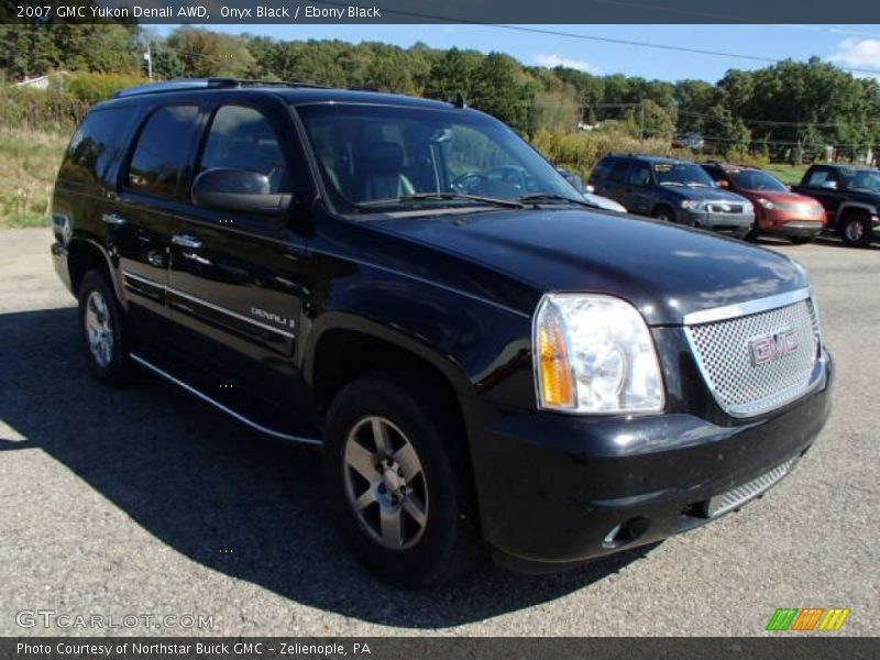 Onyx Black / Ebony Black 2007 GMC Yukon Denali AWD