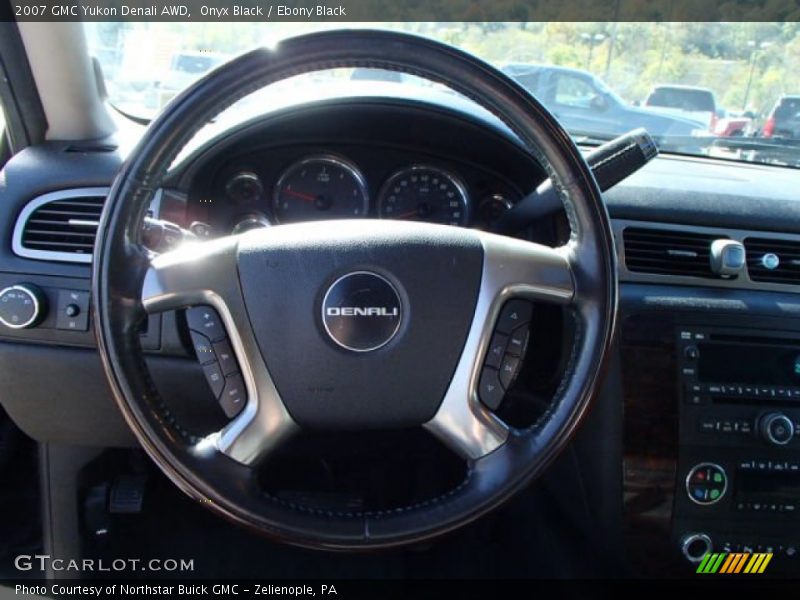 Onyx Black / Ebony Black 2007 GMC Yukon Denali AWD