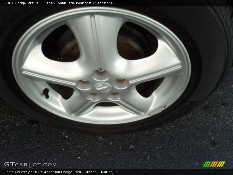 Satin Jade Pearlcoat / Sandstone 2004 Dodge Stratus SE Sedan