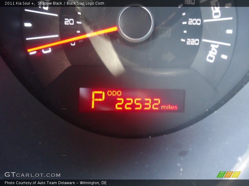 Shadow Black / Black Soul Logo Cloth 2011 Kia Soul +