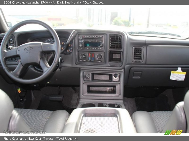 Dark Blue Metallic / Dark Charcoal 2004 Chevrolet Avalanche 1500 4x4