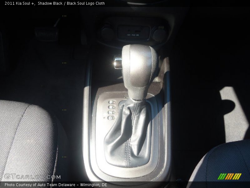 Shadow Black / Black Soul Logo Cloth 2011 Kia Soul +