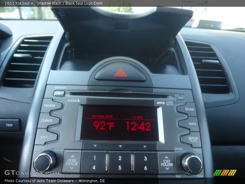 Shadow Black / Black Soul Logo Cloth 2011 Kia Soul +
