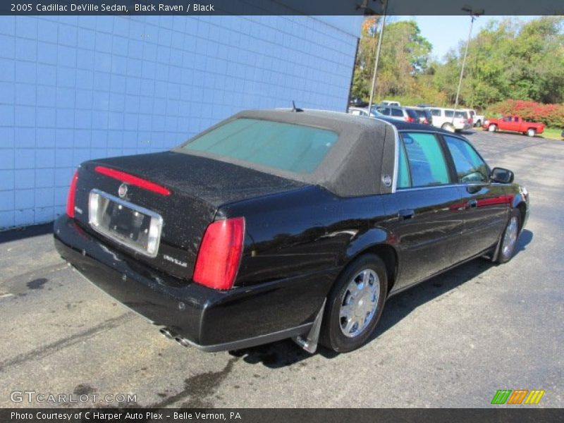 Black Raven / Black 2005 Cadillac DeVille Sedan