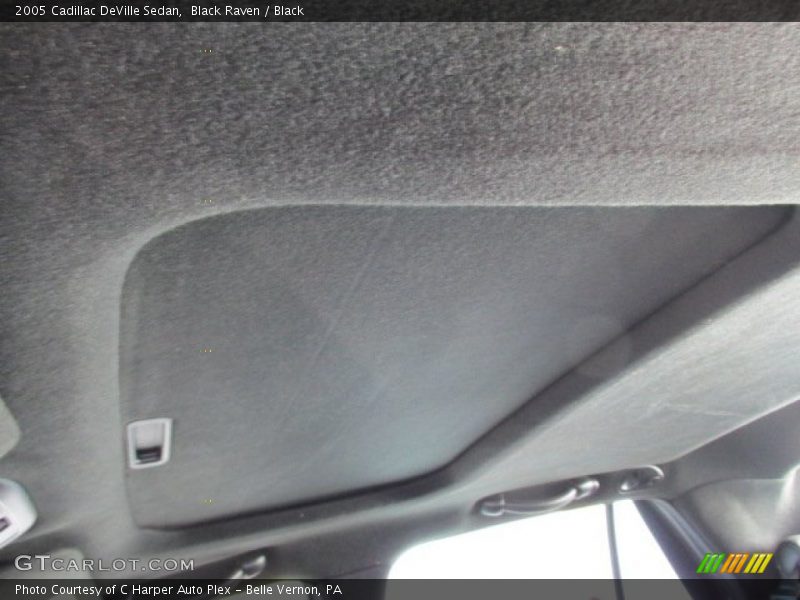 Black Raven / Black 2005 Cadillac DeVille Sedan