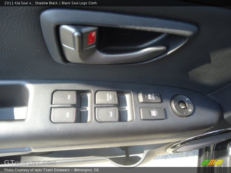 Shadow Black / Black Soul Logo Cloth 2011 Kia Soul +
