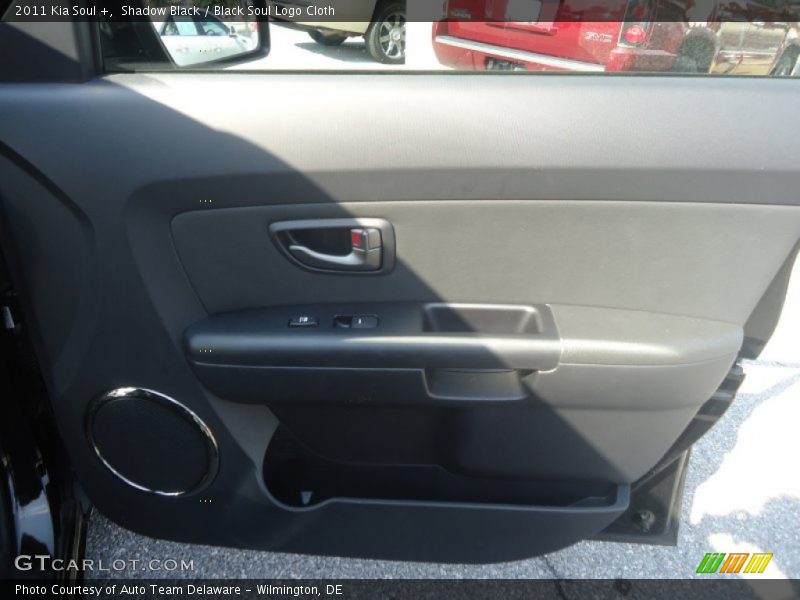 Shadow Black / Black Soul Logo Cloth 2011 Kia Soul +