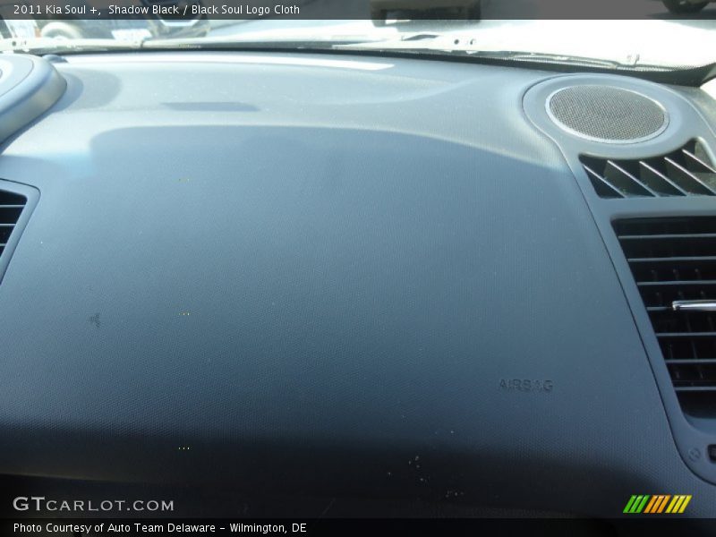 Shadow Black / Black Soul Logo Cloth 2011 Kia Soul +