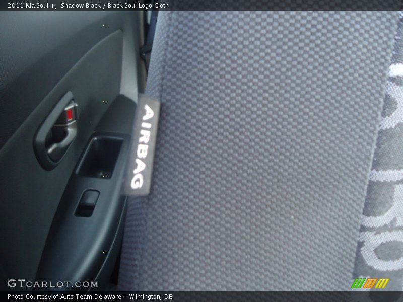Shadow Black / Black Soul Logo Cloth 2011 Kia Soul +
