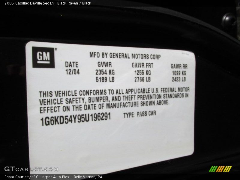 Black Raven / Black 2005 Cadillac DeVille Sedan