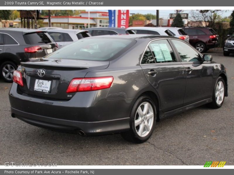 Magnetic Gray Metallic / Charcoal 2009 Toyota Camry SE