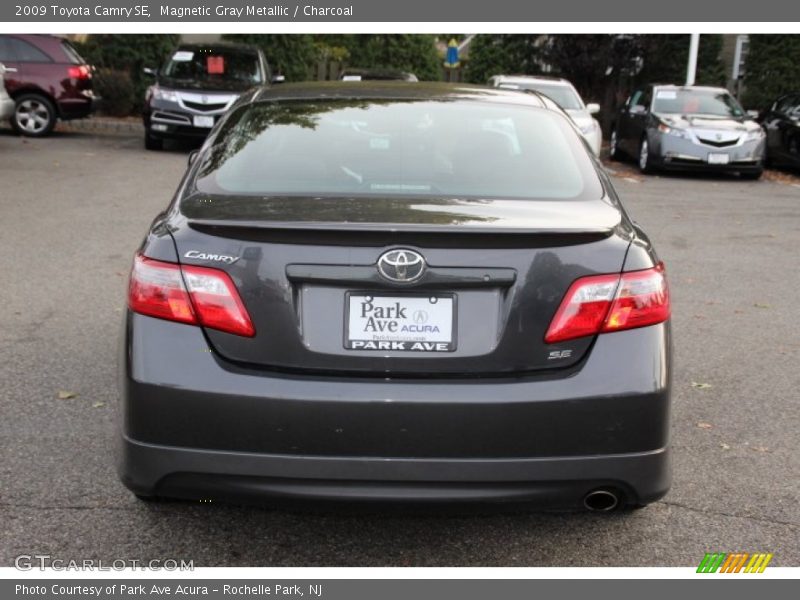 Magnetic Gray Metallic / Charcoal 2009 Toyota Camry SE