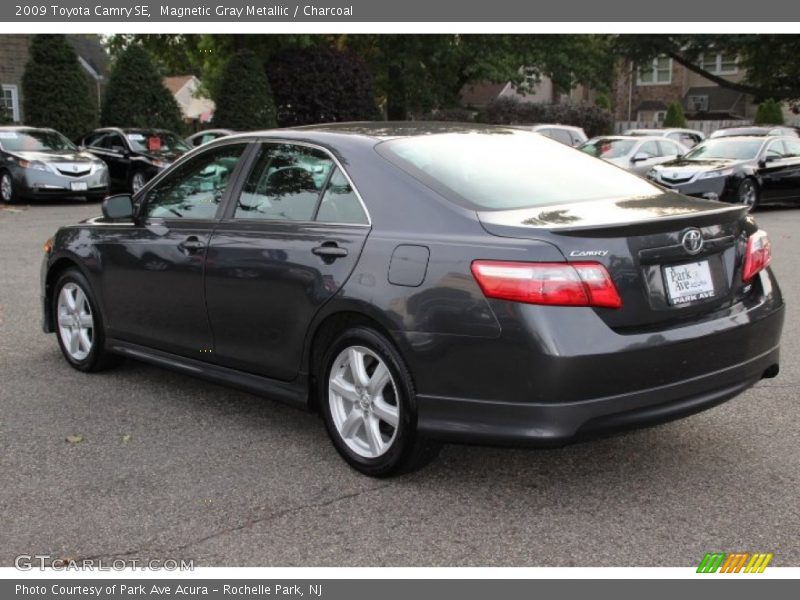 Magnetic Gray Metallic / Charcoal 2009 Toyota Camry SE