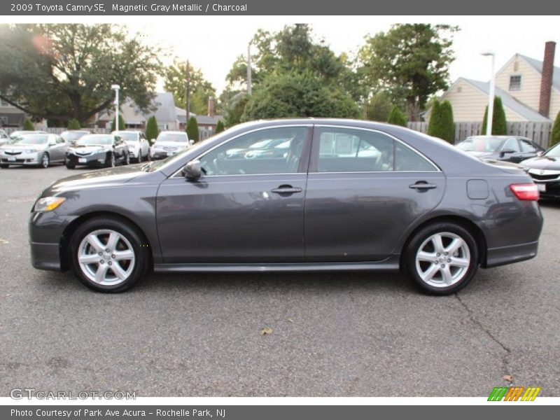 Magnetic Gray Metallic / Charcoal 2009 Toyota Camry SE