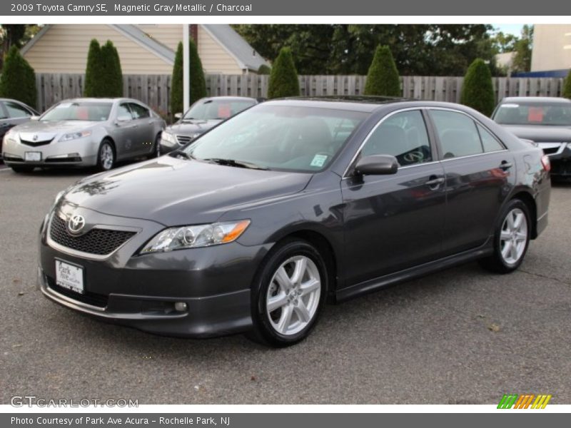 Magnetic Gray Metallic / Charcoal 2009 Toyota Camry SE