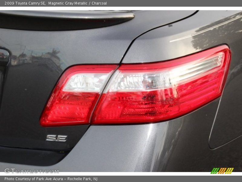 Magnetic Gray Metallic / Charcoal 2009 Toyota Camry SE